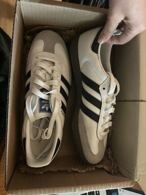 Adidas Gender Inclusive Samba OG Sneaker 7.5 Women's / 6.5 Men'sM